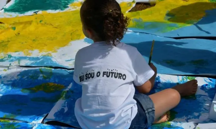 Pais veem palmada como disciplina e não como violência, alerta Unicef
